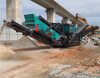 碎石機一開機，這幫打工人就要“搞破壞”了